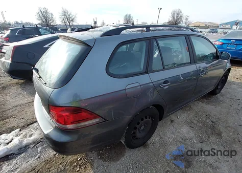 2013 Volkswagen Jetta Sportwagen 2.5L S from USA, damaged, VIN 3VWPP7AJ6DM627201